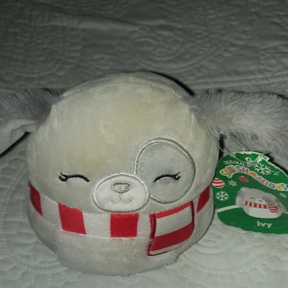 Squishmallows Gray and Red Ivy Plush - Picture 3 of 8